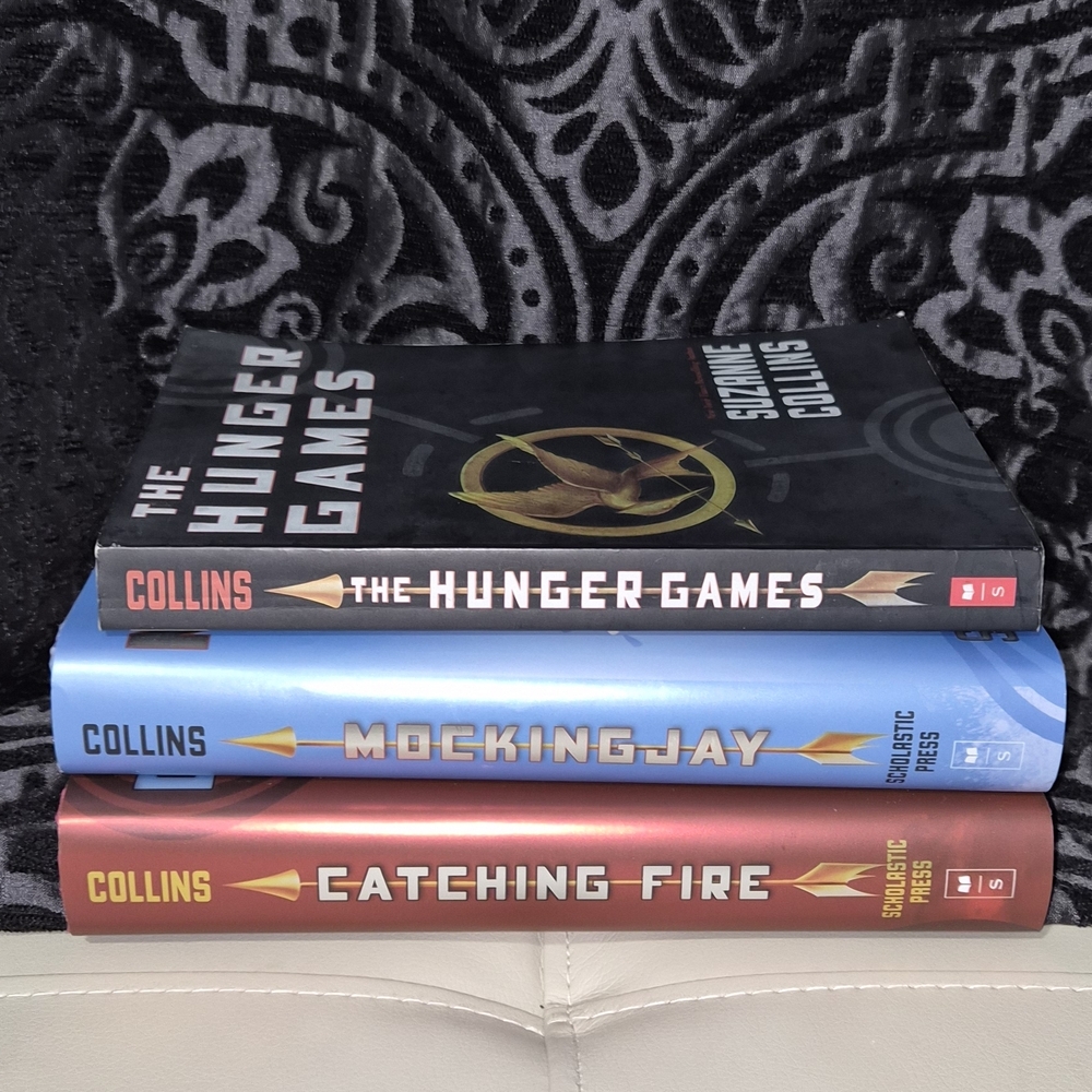 The Hunger Games Trilogy Set - Black, Blue, Red